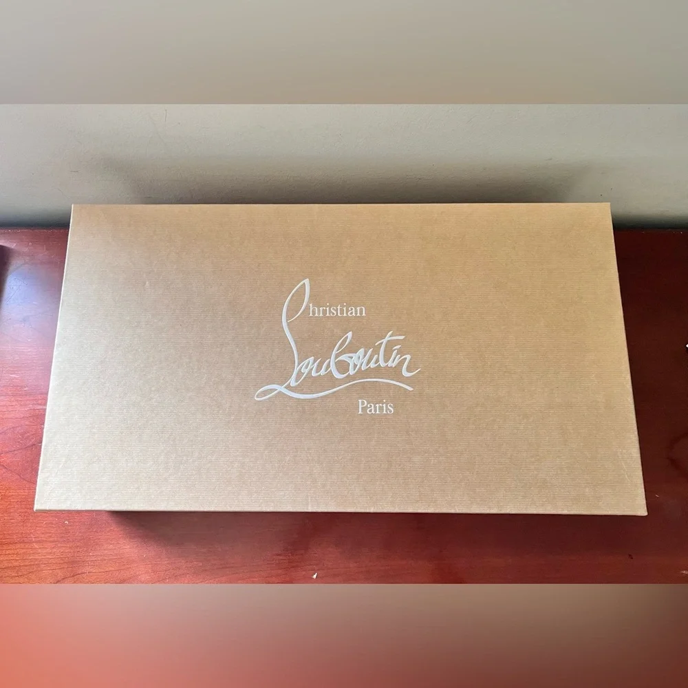 NIB Christian Louboutin Gladiadune Lug Sole Studded Gladiator Sandals Size 39.5 - Picture 9 of 10